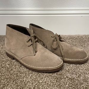 Clarks Desert Boots in Sand